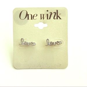 word earrings - love (silver color)
